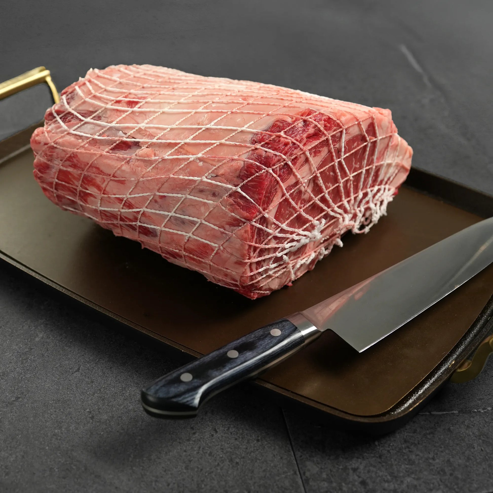 AB Prime BNLS and Netted Roast on Tray